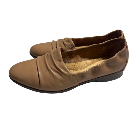 Clarks Jenette Ruby Leather Shoes 10 - Picture 1 of 8